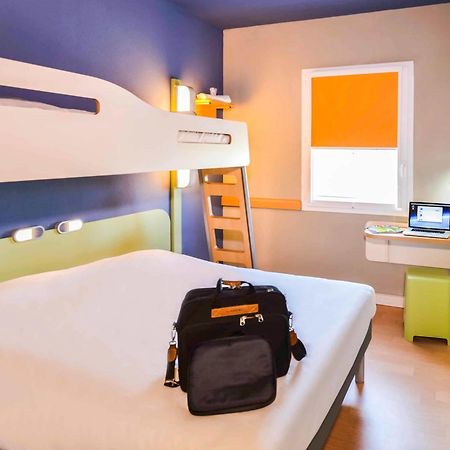 Ibis Budget Porte De Camargue Saint-Martin-de-Crau Bagian luar foto