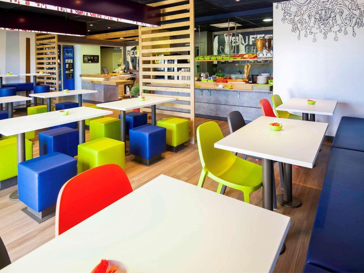 Ibis Budget Porte De Camargue Saint-Martin-de-Crau Bagian luar foto